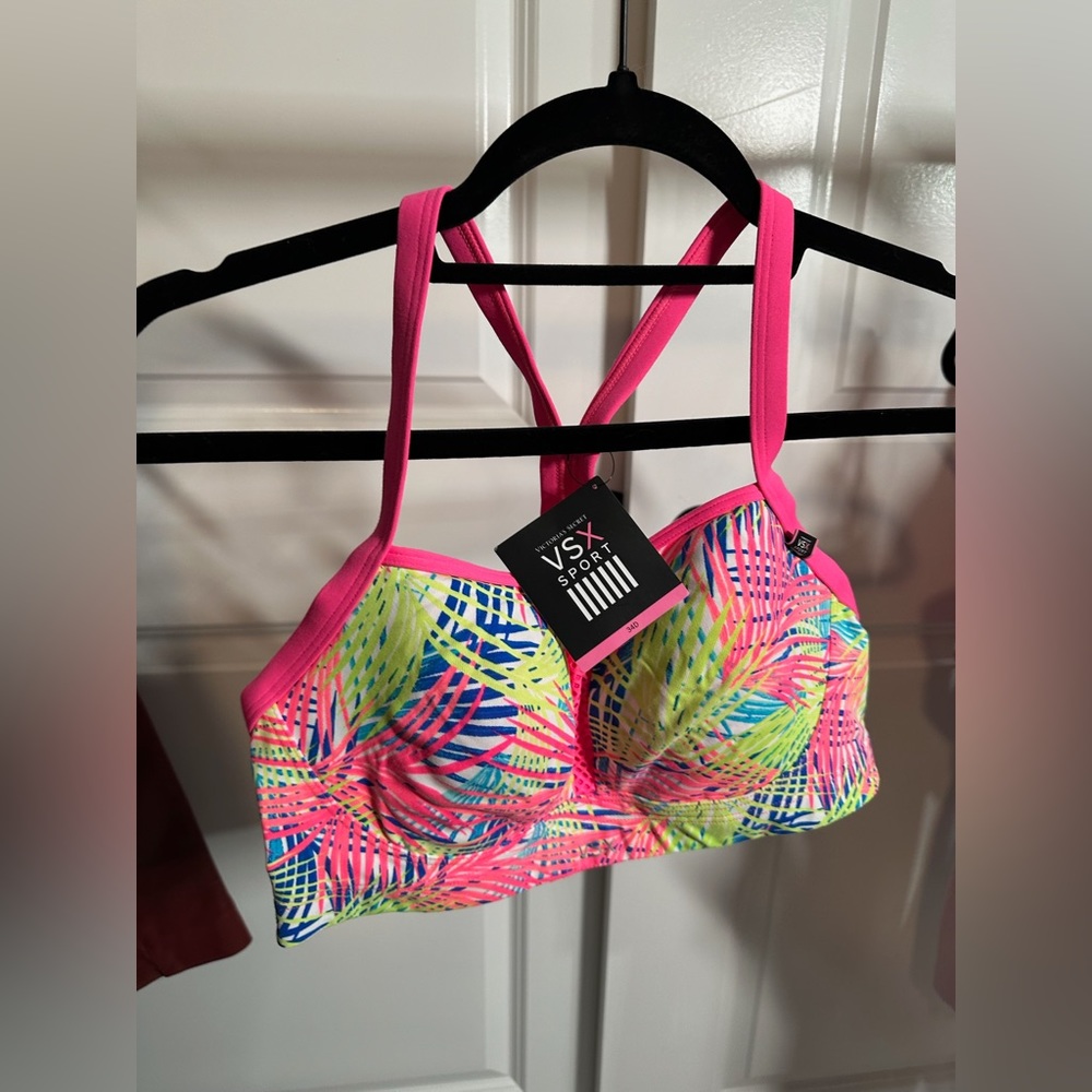 NWT Victoria Secret Angel Sports Bra 34D
